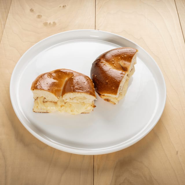 J-Bagel Mozzarella Melt & Soup.