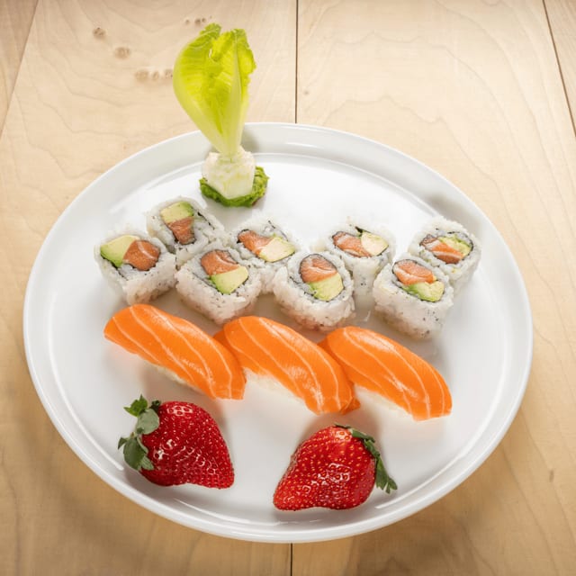 Salmon Special Roll.